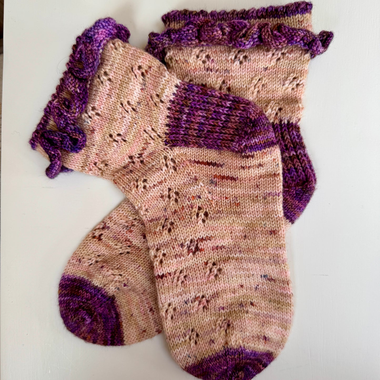 Cappuccino "Frill Seeker" Sock Kit