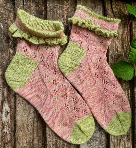 Cappuccino  "Frill Seeker" Sock Kit